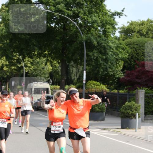 15.06.2025 - REWE Women's Run Jannik Wohlers http://msf.ph/oto/7948788 15.06.2025 09:47:28 Laufen 10086, 10085 meine-sportfotos.de