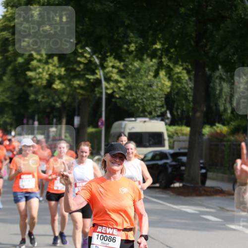 15.06.2025 - REWE Women's Run Jannik Wohlers http://msf.ph/oto/7948795 15.06.2025 09:47:29 Laufen 10086 meine-sportfotos.de