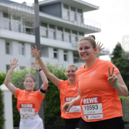 15.06.2025 - REWE Women's Run Jannik Wohlers http://msf.ph/oto/7948801 15.06.2025 08:31:15 Laufen 10195, 10593 meine-sportfotos.de