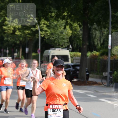 15.06.2025 - REWE Women's Run Jannik Wohlers http://msf.ph/oto/7948806 15.06.2025 09:47:29 Laufen 10086 meine-sportfotos.de