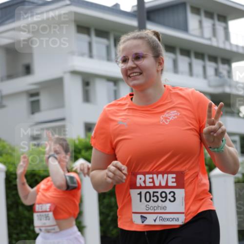 15.06.2025 - REWE Women's Run Jannik Wohlers http://msf.ph/oto/7948817 15.06.2025 08:31:15 Laufen 10195, 10593 meine-sportfotos.de