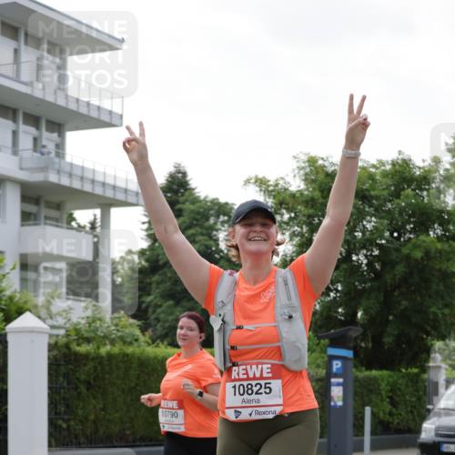 15.06.2025 - REWE Women's Run Jannik Wohlers http://msf.ph/oto/7948822 15.06.2025 08:31:16 Laufen 10790, 10825 meine-sportfotos.de