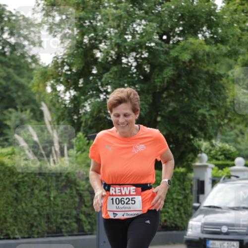 15.06.2025 - REWE Women's Run Jannik Wohlers http://msf.ph/oto/7948844 15.06.2025 08:31:18 Laufen 10625, 1043 meine-sportfotos.de