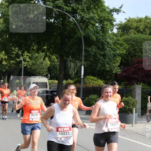 15.06.2025 - REWE Women's Run Jannik Wohlers http://msf.ph/oto/7948855 15.06.2025 09:47:32 Laufen 10330, 10187, 10222, 10577 meine-sportfotos.de
