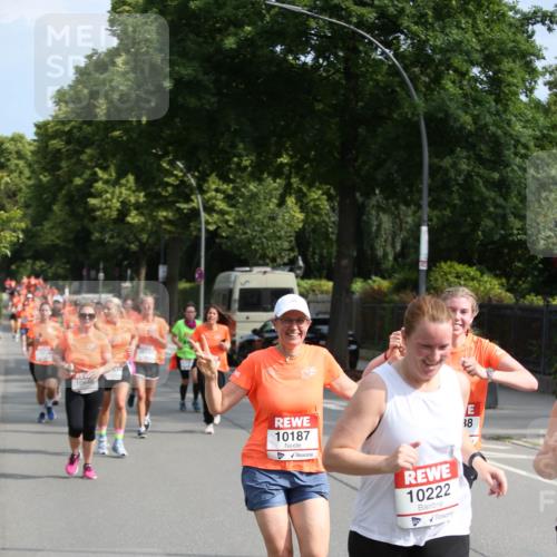 15.06.2025 - REWE Women's Run Jannik Wohlers http://msf.ph/oto/7948860 15.06.2025 09:47:33 Laufen 10646, 10187, 10222, 38 meine-sportfotos.de