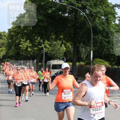 15.06.2025 - REWE Women's Run Jannik Wohlers http://msf.ph/oto/7948864 15.06.2025 09:47:33 Laufen 10646, 10103, 10187, 10222 meine-sportfotos.de