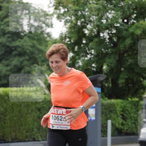 15.06.2025 - REWE Women's Run Jannik Wohlers http://msf.ph/oto/7948866 15.06.2025 08:31:18 Laufen 1062 meine-sportfotos.de