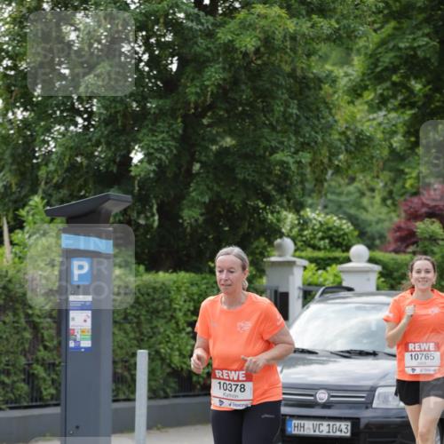 15.06.2025 - REWE Women's Run Jannik Wohlers http://msf.ph/oto/7948875 15.06.2025 08:31:21 Laufen 10378, 1043, 10765 meine-sportfotos.de