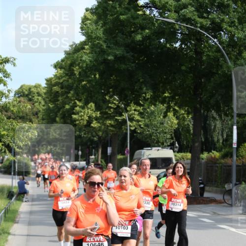 15.06.2025 - REWE Women's Run Jannik Wohlers http://msf.ph/oto/7948911 15.06.2025 09:47:36 Laufen 10653, 10646, 10103, 10314, 330 meine-sportfotos.de