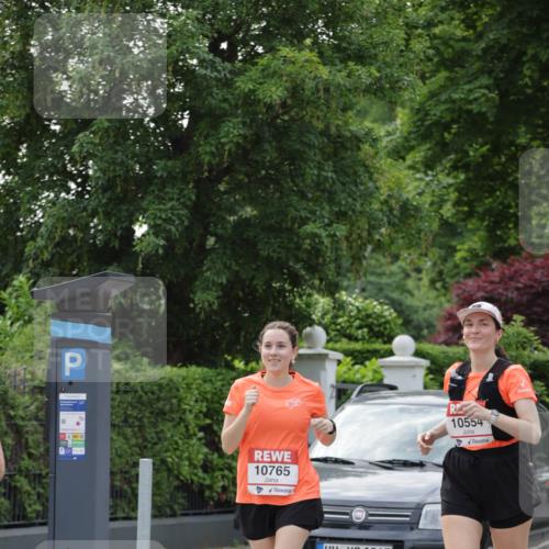 15.06.2025 - REWE Women's Run Jannik Wohlers http://msf.ph/oto/7948917 15.06.2025 08:31:22 Laufen 10765, 1043, 10554 meine-sportfotos.de