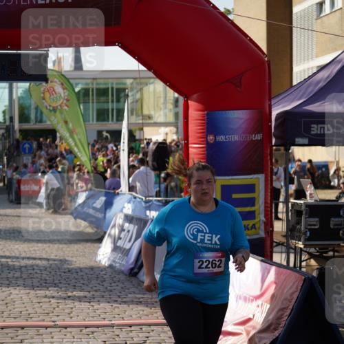 13.06.2025 - Holstenköstenlauf Felixshl http://msf.ph/oto/7949002 13.06.2025 18:20:27 Laufen 2262, 3639 meine-sportfotos.de