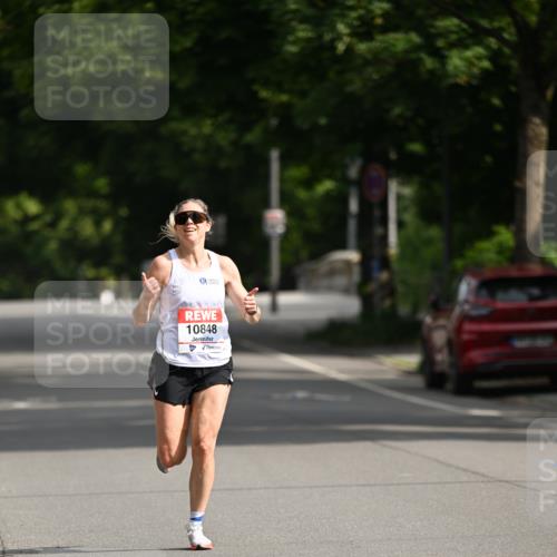 15.06.2025 - REWE Women's Run Dr. Thomas Lammeyer http://msf.ph/oto/7949006 15.06.2025 09:33:49 Laufen 10848 meine-sportfotos.de