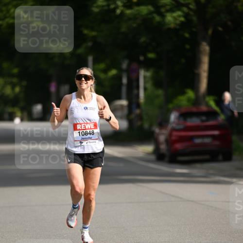 15.06.2025 - REWE Women's Run Dr. Thomas Lammeyer http://msf.ph/oto/7949021 15.06.2025 09:33:50 Laufen 10848 meine-sportfotos.de