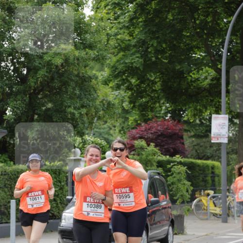 15.06.2025 - REWE Women's Run Jannik Wohlers http://msf.ph/oto/7949066 15.06.2025 08:31:27 Laufen 10611, 10595, 10389, 15, 2021 meine-sportfotos.de