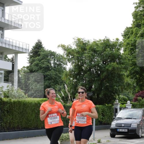 15.06.2025 - REWE Women's Run Jannik Wohlers http://msf.ph/oto/7949080 15.06.2025 08:31:29 Laufen 10389, 10595, 1043 meine-sportfotos.de