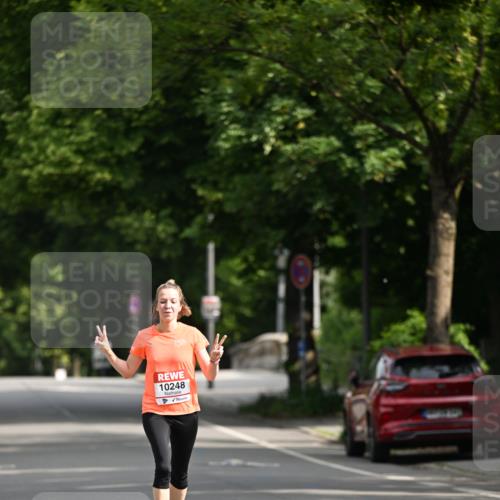 15.06.2025 - REWE Women's Run Dr. Thomas Lammeyer http://msf.ph/oto/7949129 15.06.2025 09:34:06 Laufen 10248 meine-sportfotos.de