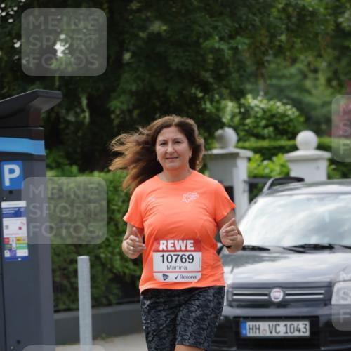 15.06.2025 - REWE Women's Run Jannik Wohlers http://msf.ph/oto/7949131 15.06.2025 08:31:32 Laufen 10769, 1043 meine-sportfotos.de