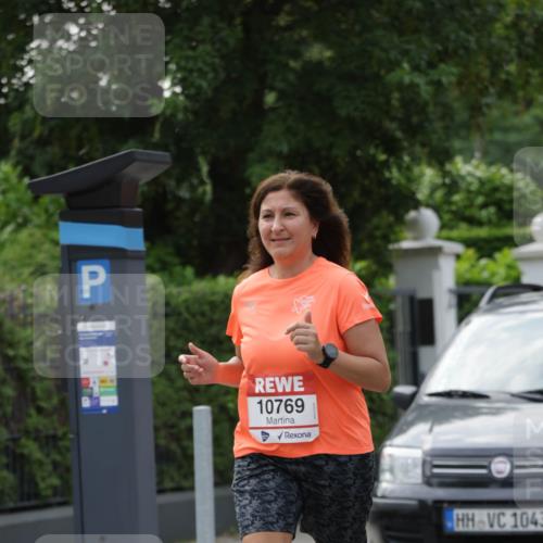 15.06.2025 - REWE Women's Run Jannik Wohlers http://msf.ph/oto/7949140 15.06.2025 08:31:32 Laufen 10769, 1 meine-sportfotos.de
