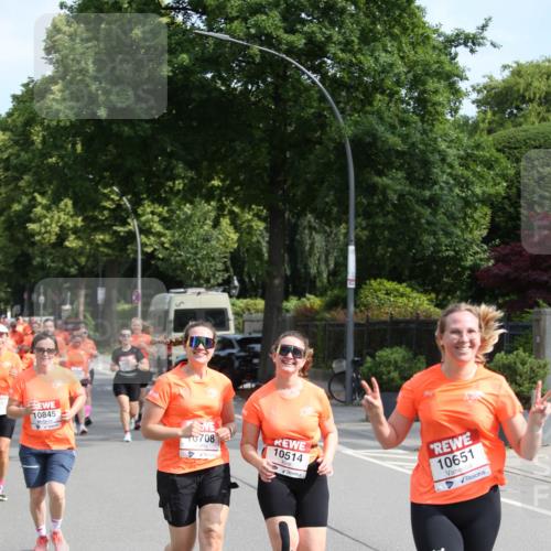 15.06.2025 - REWE Women's Run Jannik Wohlers http://msf.ph/oto/7949145 15.06.2025 09:47:48 Laufen 10845, 708, 10514, 10651 meine-sportfotos.de