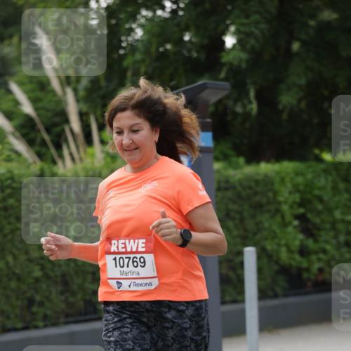 15.06.2025 - REWE Women's Run Jannik Wohlers http://msf.ph/oto/7949172 15.06.2025 08:31:33 Laufen 10769 meine-sportfotos.de