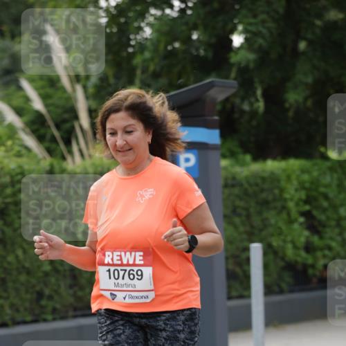 15.06.2025 - REWE Women's Run Jannik Wohlers http://msf.ph/oto/7949174 15.06.2025 08:31:33 Laufen 10769 meine-sportfotos.de
