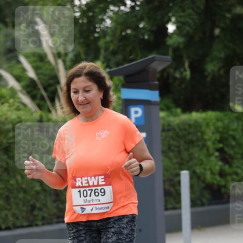15.06.2025 - REWE Women's Run Jannik Wohlers http://msf.ph/oto/7949177 15.06.2025 08:31:33 Laufen 10769 meine-sportfotos.de