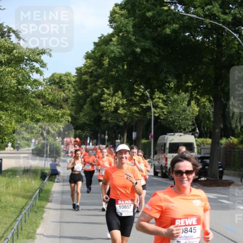 15.06.2025 - REWE Women's Run Jannik Wohlers http://msf.ph/oto/7949194 15.06.2025 09:47:51 Laufen 10857, 0845 meine-sportfotos.de