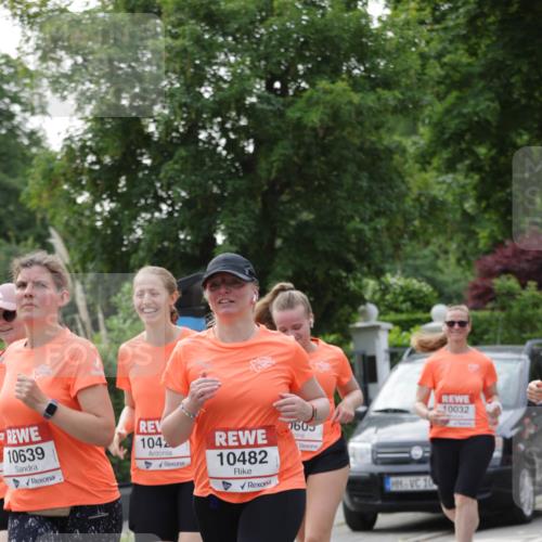 15.06.2025 - REWE Women's Run Jannik Wohlers http://msf.ph/oto/7949218 15.06.2025 08:31:37 Laufen 10639, 1042, 10482, 0605, 10, 10032 meine-sportfotos.de