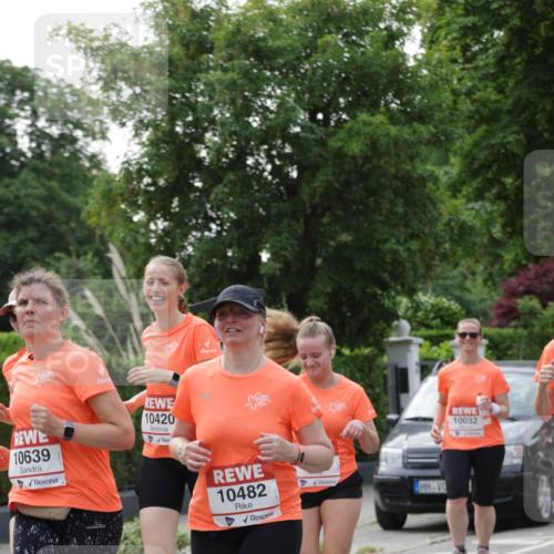 15.06.2025 - REWE Women's Run Jannik Wohlers http://msf.ph/oto/7949226 15.06.2025 08:31:37 Laufen 10639, 10420, 10482, 10032 meine-sportfotos.de