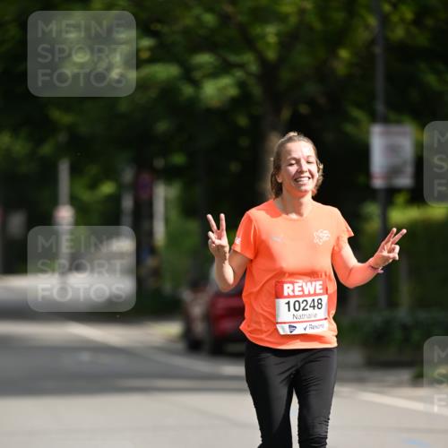 15.06.2025 - REWE Women's Run Dr. Thomas Lammeyer http://msf.ph/oto/7949232 15.06.2025 09:34:09 Laufen 10248 meine-sportfotos.de