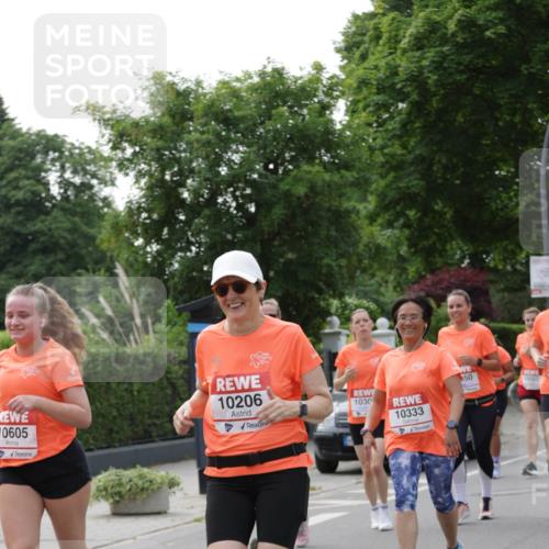 15.06.2025 - REWE Women's Run Jannik Wohlers http://msf.ph/oto/7949272 15.06.2025 08:31:39 Laufen 10605, 10206, 1030, 10333, 50, 10557 meine-sportfotos.de