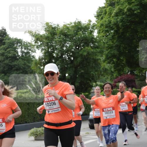 15.06.2025 - REWE Women's Run Jannik Wohlers http://msf.ph/oto/7949283 15.06.2025 08:31:39 Laufen 05, 10206, 1030, 10850, 105, 10333, 10 meine-sportfotos.de