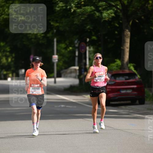 15.06.2025 - REWE Women's Run Dr. Thomas Lammeyer http://msf.ph/oto/7949293 15.06.2025 09:34:18 Laufen 10200, 0861 meine-sportfotos.de