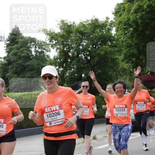 15.06.2025 - REWE Women's Run Jannik Wohlers http://msf.ph/oto/7949295 15.06.2025 08:31:39 Laufen 05, 10206, 10850, 32, 10333, 103 meine-sportfotos.de