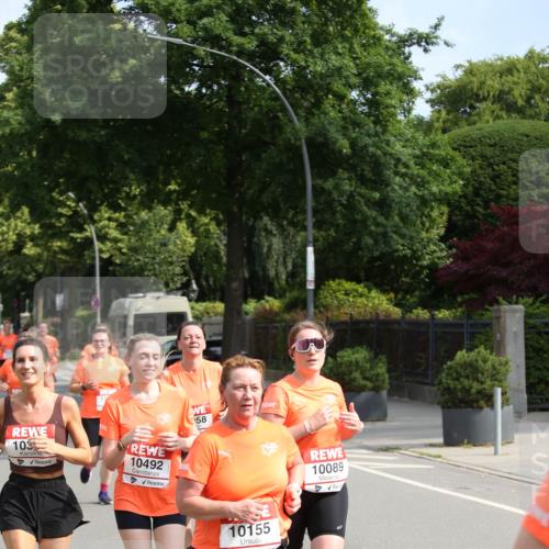 15.06.2025 - REWE Women's Run Jannik Wohlers http://msf.ph/oto/7949301 15.06.2025 09:47:56 Laufen 103, 10492, 58, 10155, 4, 10089 meine-sportfotos.de