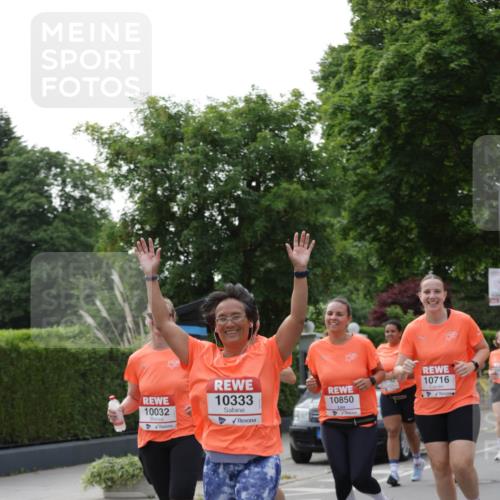 15.06.2025 - REWE Women's Run Jannik Wohlers http://msf.ph/oto/7949316 15.06.2025 08:31:40 Laufen 10032, 10716, 10333, 10850 meine-sportfotos.de