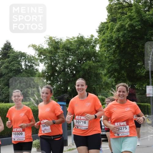 15.06.2025 - REWE Women's Run Jannik Wohlers http://msf.ph/oto/7949346 15.06.2025 08:31:41 Laufen 10309, 1085, 10716, 10, 0275 meine-sportfotos.de