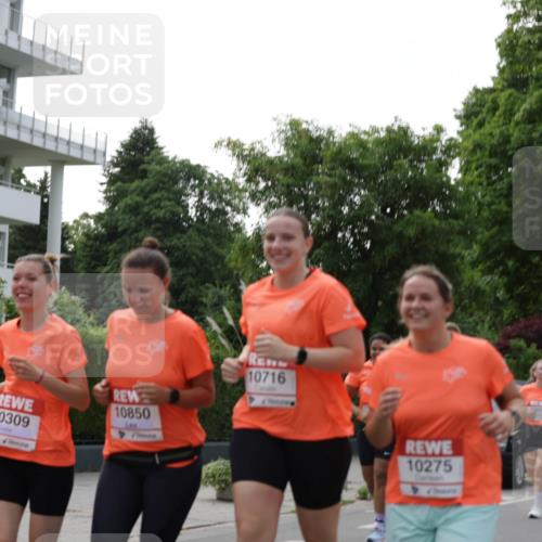 15.06.2025 - REWE Women's Run Jannik Wohlers http://msf.ph/oto/7949355 15.06.2025 08:31:42 Laufen 2, 10309, 10850, 10716, 10275 meine-sportfotos.de