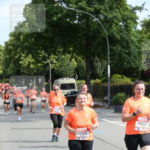 15.06.2025 - REWE Women's Run Jannik Wohlers http://msf.ph/oto/7949357 15.06.2025 09:47:59 Laufen 10774, 10552, 10553 meine-sportfotos.de