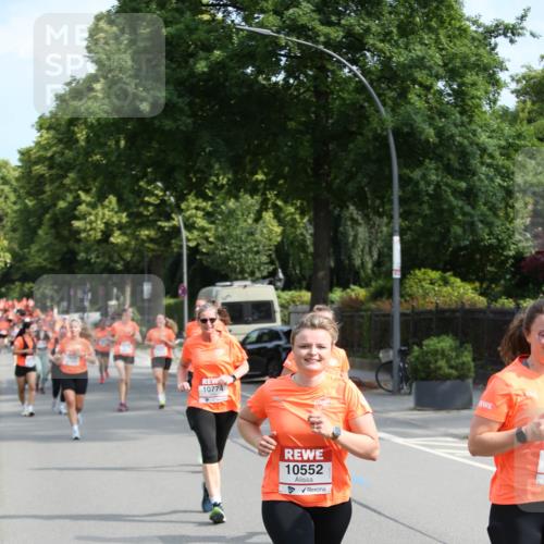 15.06.2025 - REWE Women's Run Jannik Wohlers http://msf.ph/oto/7949362 15.06.2025 09:47:59 Laufen 10774, 10552 meine-sportfotos.de