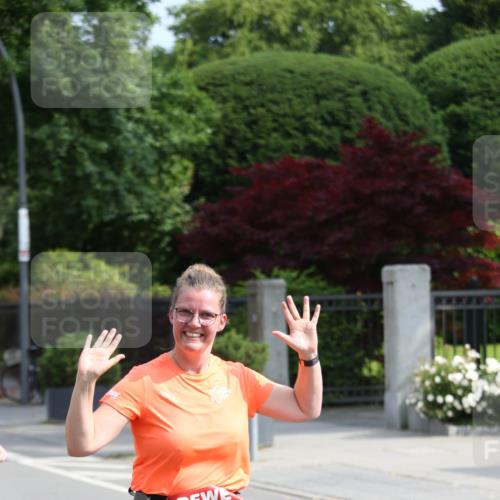 15.06.2025 - REWE Women's Run Jannik Wohlers http://msf.ph/oto/7949386 15.06.2025 09:48:01 Laufen 10592 meine-sportfotos.de