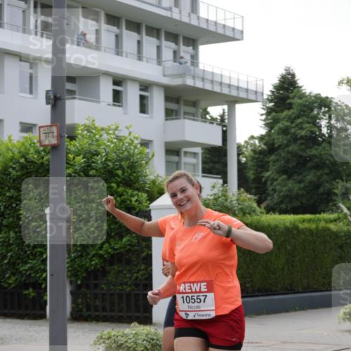 15.06.2025 - REWE Women's Run Jannik Wohlers http://msf.ph/oto/7949402 15.06.2025 08:31:44 Laufen 100, 71804, 10557 meine-sportfotos.de
