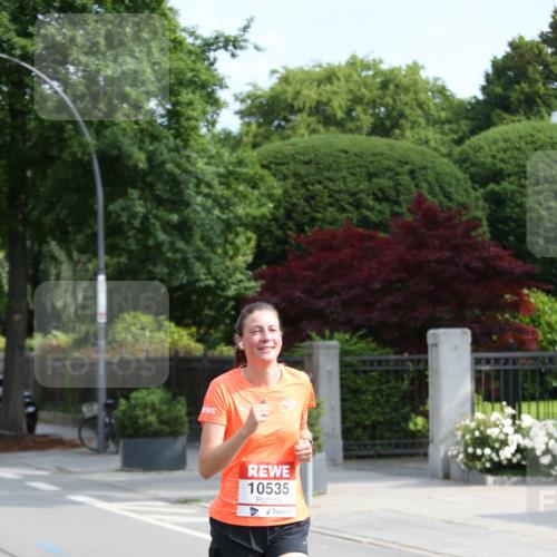 15.06.2025 - REWE Women's Run Jannik Wohlers http://msf.ph/oto/7949423 15.06.2025 09:48:03 Laufen 10535 meine-sportfotos.de