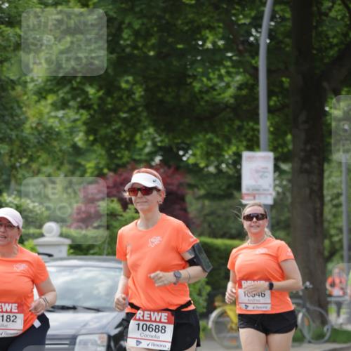 15.06.2025 - REWE Women's Run Jannik Wohlers http://msf.ph/oto/7949432 15.06.2025 08:31:48 Laufen 182, 4043, 10688, 10546 meine-sportfotos.de