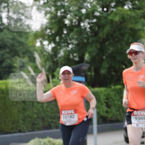 15.06.2025 - REWE Women's Run Jannik Wohlers http://msf.ph/oto/7949457 15.06.2025 08:31:49 Laufen 10182, 1068 meine-sportfotos.de