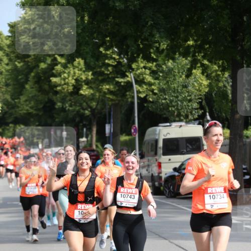 15.06.2025 - REWE Women's Run Jannik Wohlers http://msf.ph/oto/7949459 15.06.2025 09:48:06 Laufen 10833, 10, 10743, 10734 meine-sportfotos.de