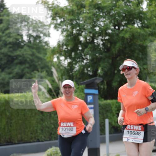 15.06.2025 - REWE Women's Run Jannik Wohlers http://msf.ph/oto/7949470 15.06.2025 08:31:50 Laufen 10182, 10688 meine-sportfotos.de