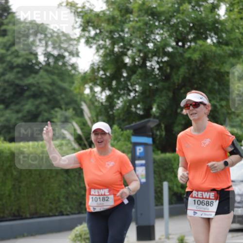 15.06.2025 - REWE Women's Run Jannik Wohlers http://msf.ph/oto/7949473 15.06.2025 08:31:50 Laufen 10182, 10688 meine-sportfotos.de