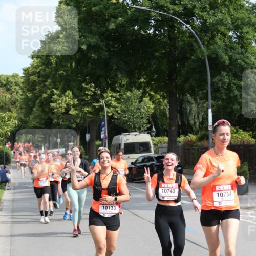 15.06.2025 - REWE Women's Run Jannik Wohlers http://msf.ph/oto/7949485 15.06.2025 09:48:07 Laufen 10833, 1041, 10743, 10734, 10133 meine-sportfotos.de
