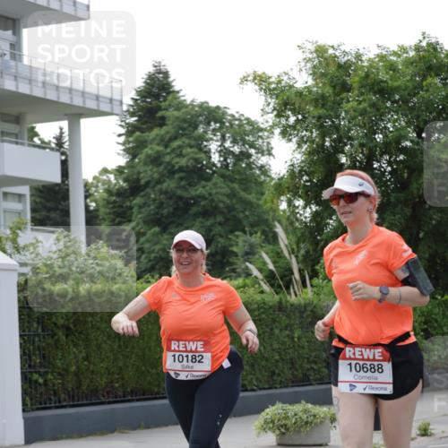 15.06.2025 - REWE Women's Run Jannik Wohlers http://msf.ph/oto/7949495 15.06.2025 08:31:50 Laufen 10182, 10688 meine-sportfotos.de